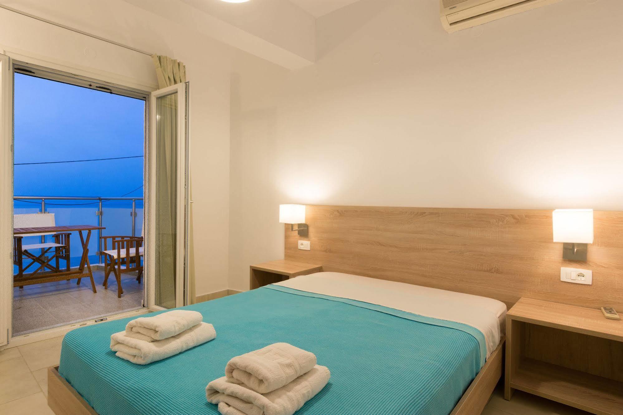 מילאטוס Socrates Apartmens & Restaurant מראה חיצוני תמונה