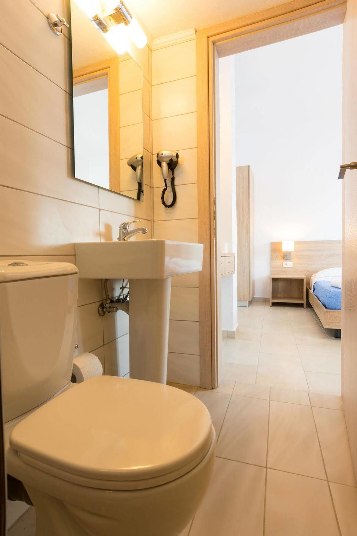מילאטוס Socrates Apartmens & Restaurant מראה חיצוני תמונה